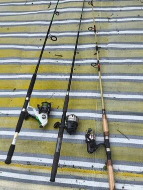 7 Zebco rods bundle